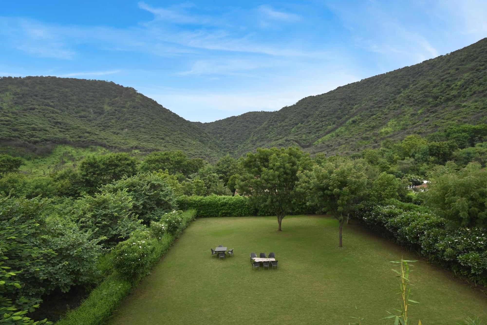 Anandam - A Luxury Resort In Udaipur Exterior foto